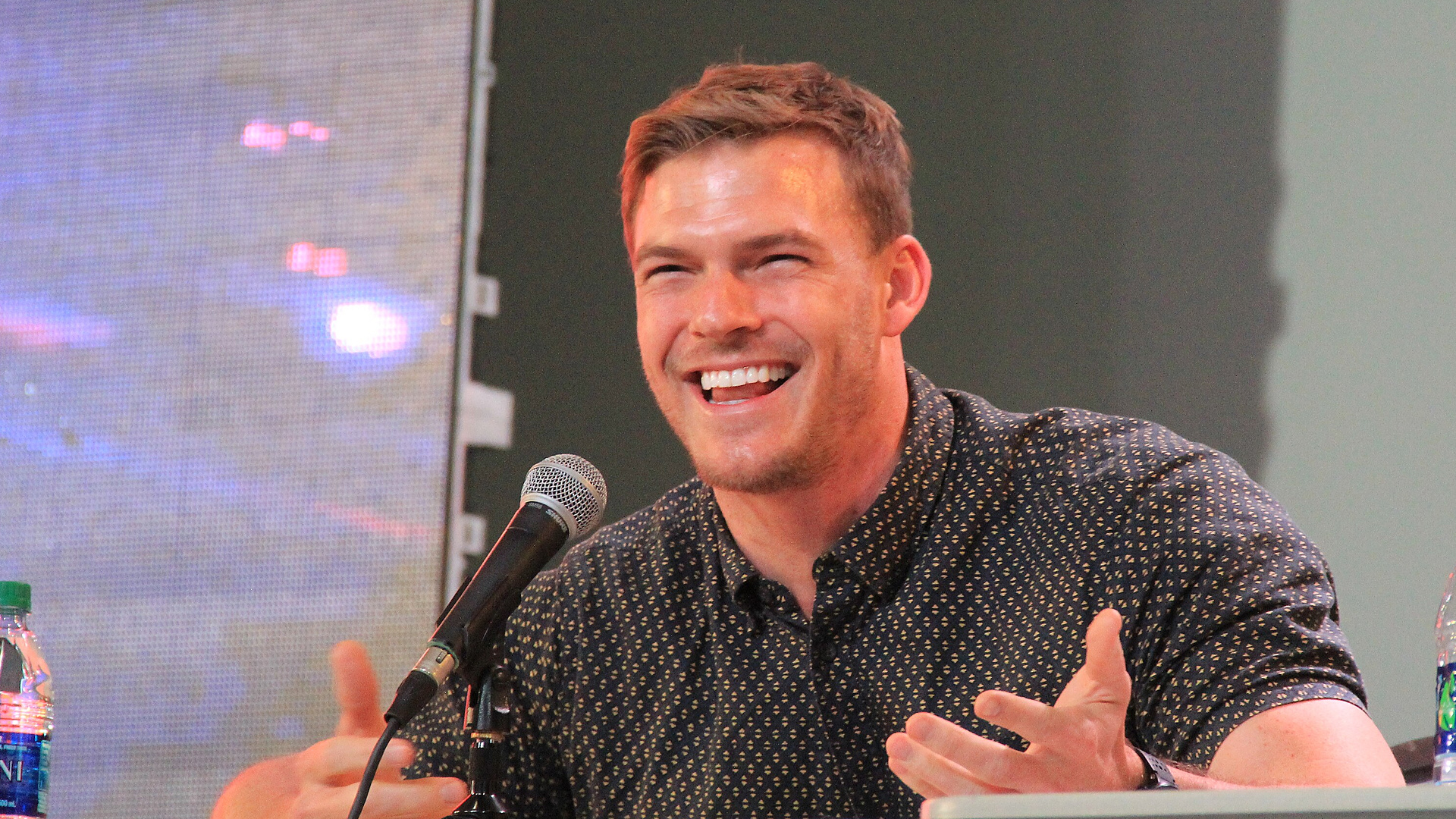 Alan Ritchson
